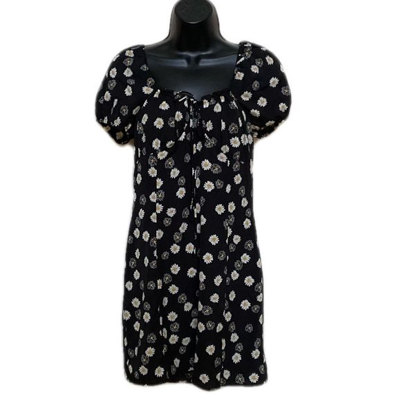 BP Ditsy Floral Tie Front Minidress | Size Medium | Black | NWOT - Picture 2 of 5